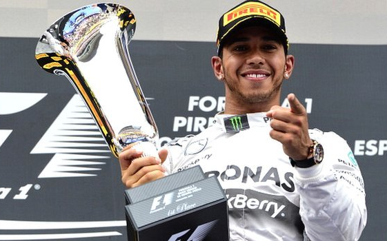 Szingapúri Nagydíj - Hamilton sikerével az élre ugrott