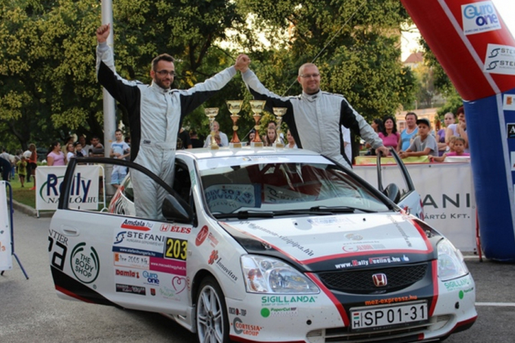 Nehéz kezdet után újra kategóriagyőzelem