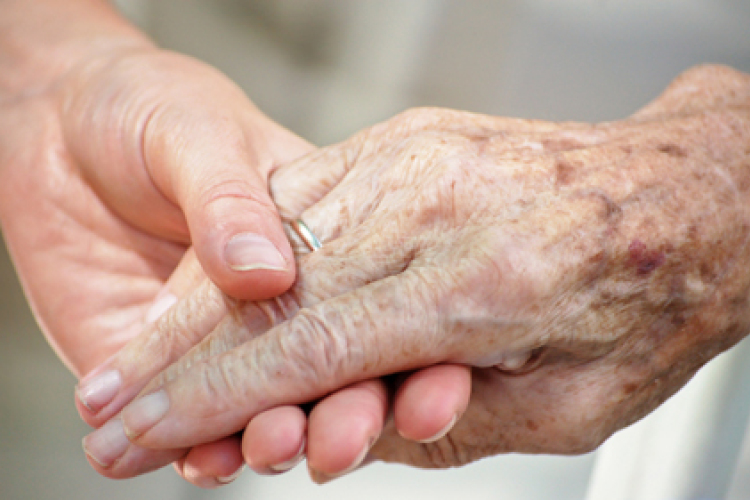 Az időskorúak csaknem fele nem kap nyugdíjat a világban