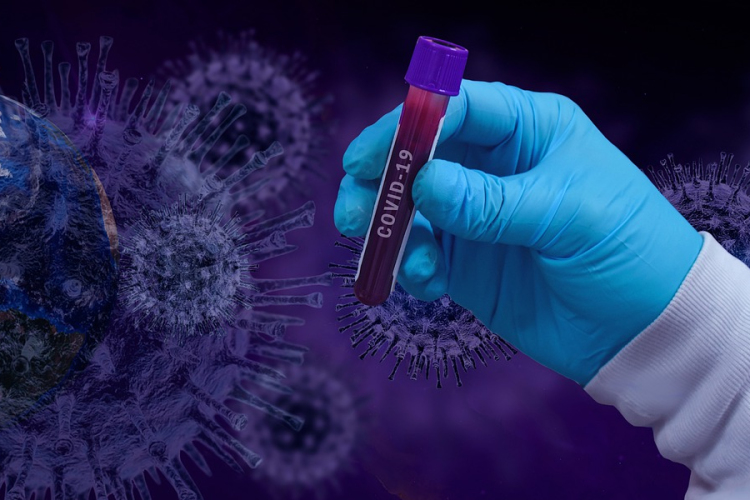 Valószínűleg omikron variánssal fertőződötteket találtak Romániában