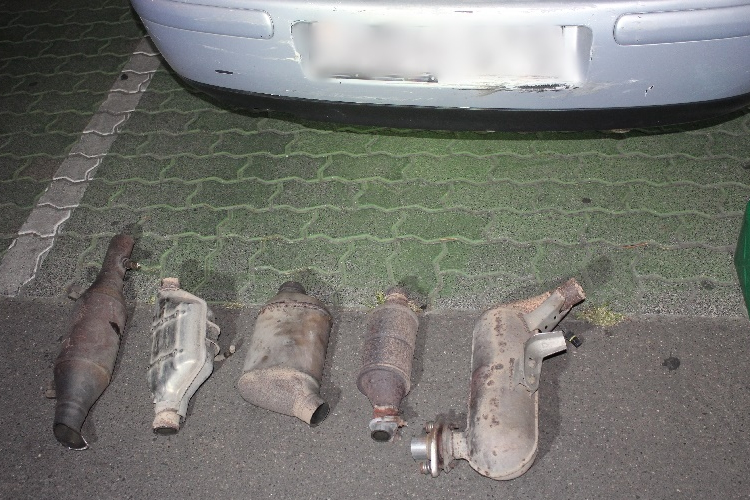 Fényes nappal lopták a katalizátorokat