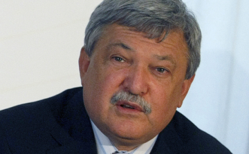 Csányi Sándor: kiselejtezik a pedagógiailag alkalmatlan edzőket