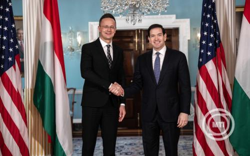 Szijjártó Péter és Marco Rubio kormányközi nukleáris megállapodást írnak alá