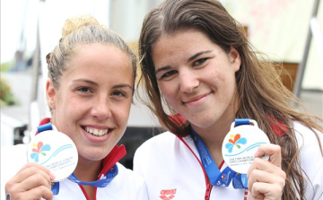 Junior nyíltvízi vb - Magyar arany és bronz a junior lányoknál