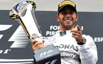 Szingapúri Nagydíj - Hamilton sikerével az élre ugrott