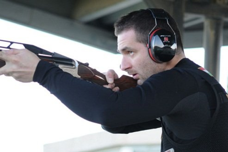 Koronglövő vk - Gerebics Roland negyedik dupla trapban