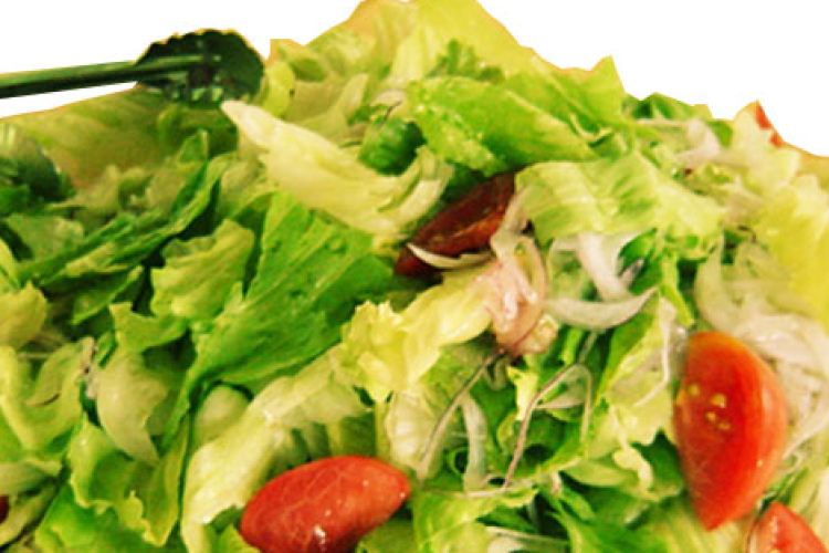 Így készítsen kalória-égető salátát!