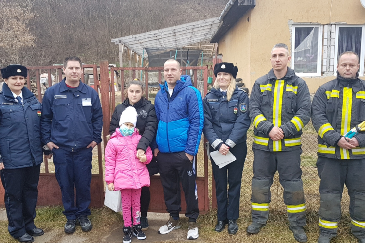 Rendőrök, polgárőrök és tűzoltók teljesítették egy kislány kívánságát